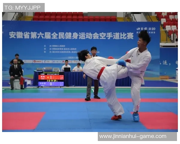 瀚森在比赛中展现出自信与进步逐渐找到个人节奏的精彩表现